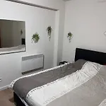 New Bright 180m2 Appartement,100m From The Apartman *