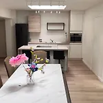 Apartman New Bright 180m2 Appartement,100m From The