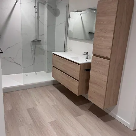 New Bright 180m2 Appartement,100m From The *
