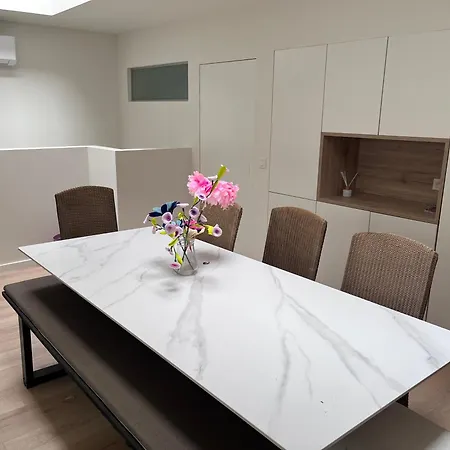 New Bright 180m2 Appartement,100m From The Lägenhet