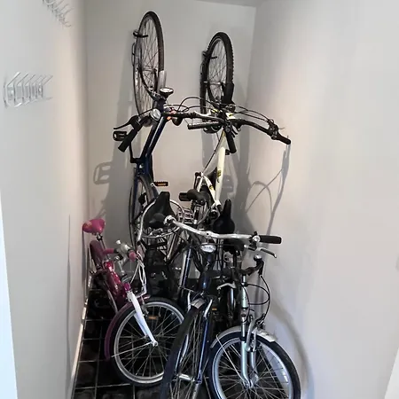 New Bright 180m2 Appartement,100m From The Апартаменты *