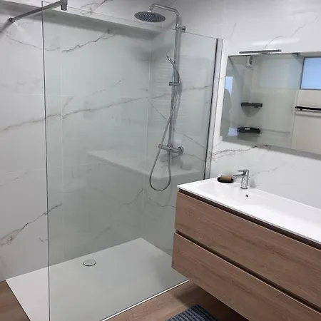 New Bright 180m2 Appartement,100m From The Apartment *